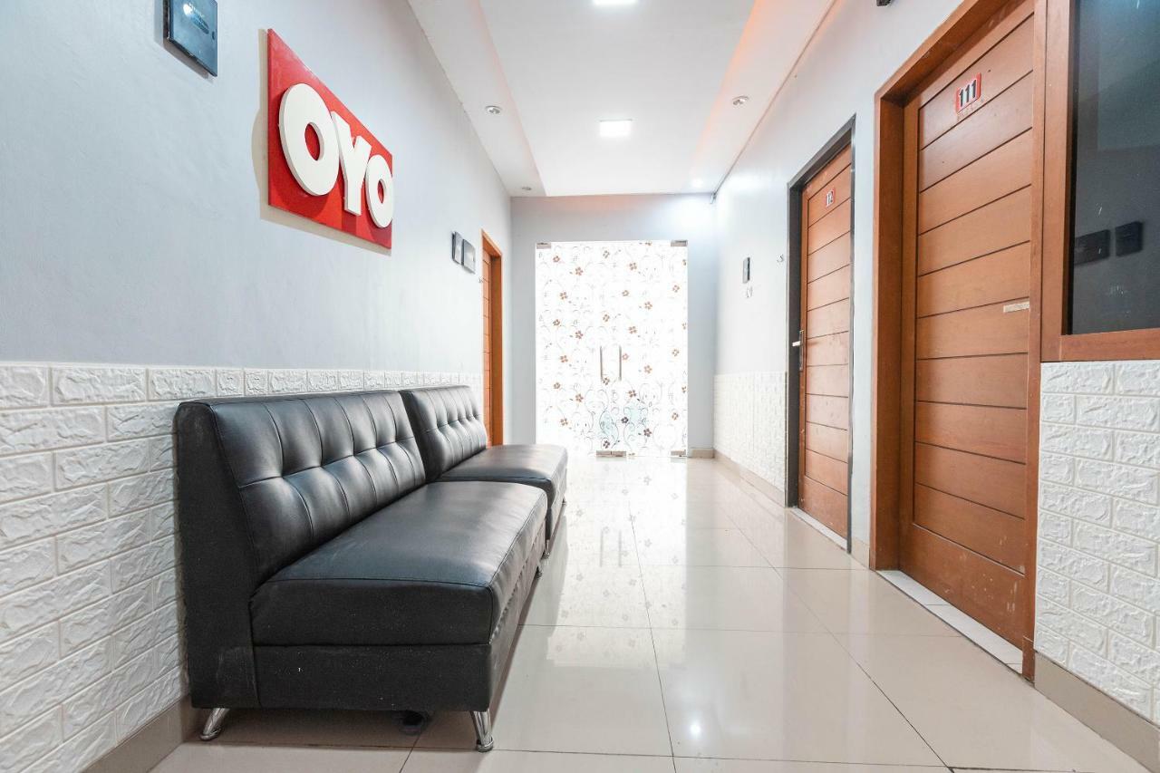 Hotel Oyo 1070 Kuningan