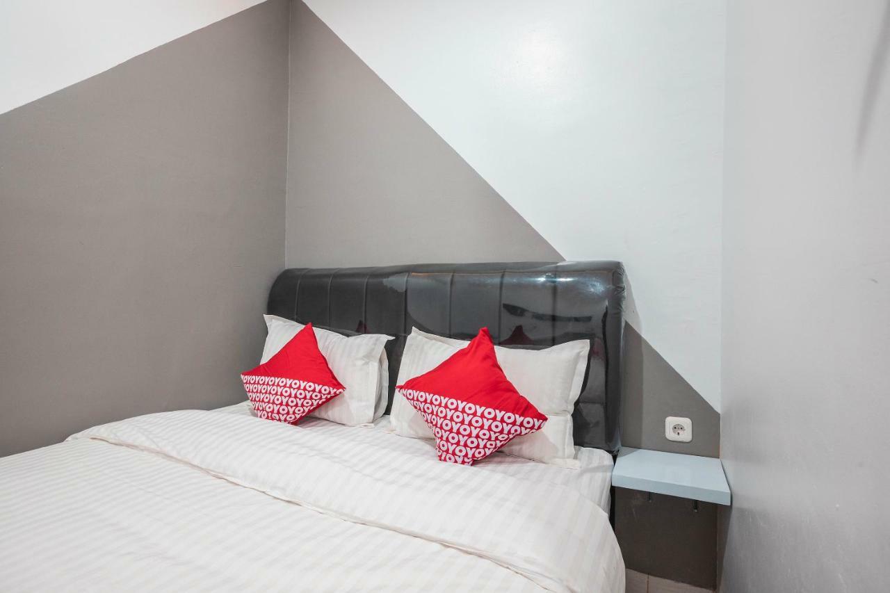Oyo 1070 Kuningan Hotel 2*